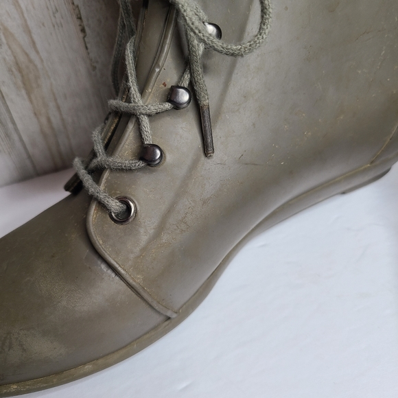 Loeffler Randall Grey Lace Up Rubber Rain Boots Preowned Size 10 Ladies - Picture 8 of 16